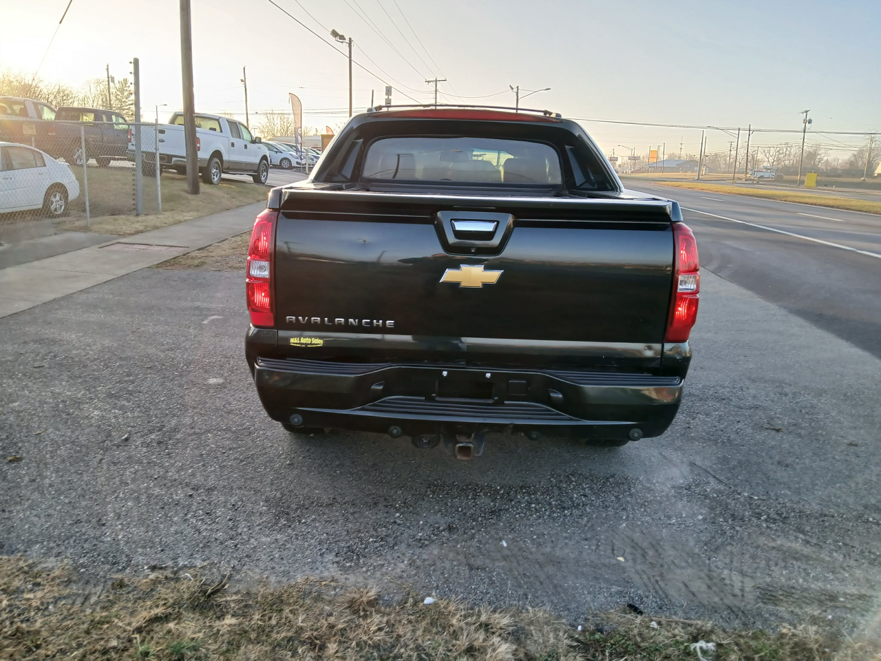 Chevrolet Avalanche 4WD Crew Cab LT 2013