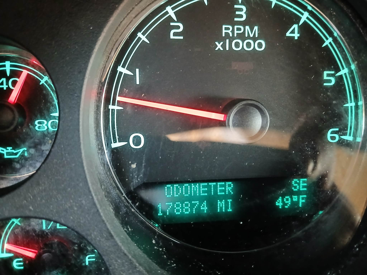 Chevrolet Avalanche 4WD Crew Cab LT 2013