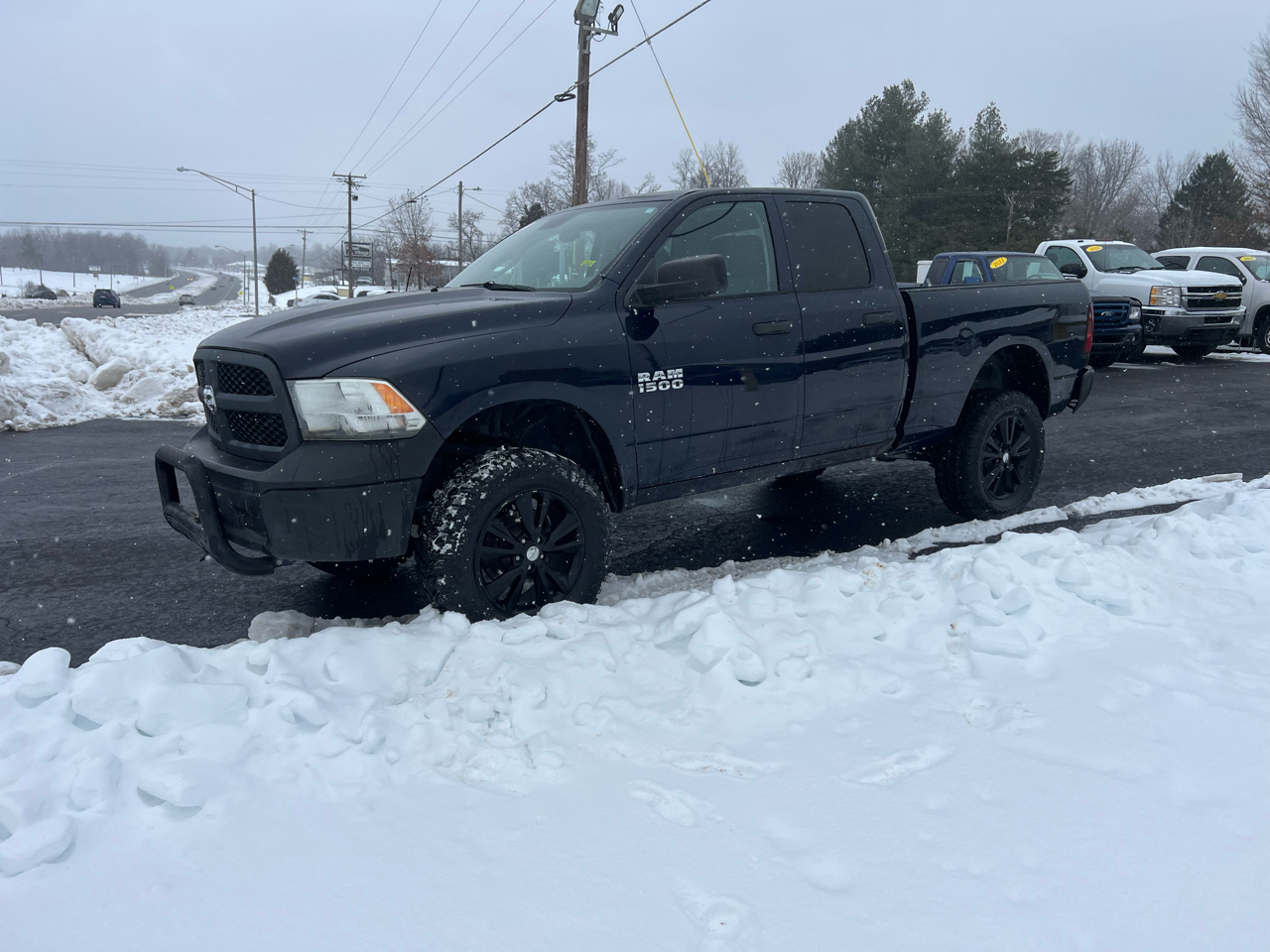 RAM 1500 2WD Quad Cab 140.5" Tradesman 2013
