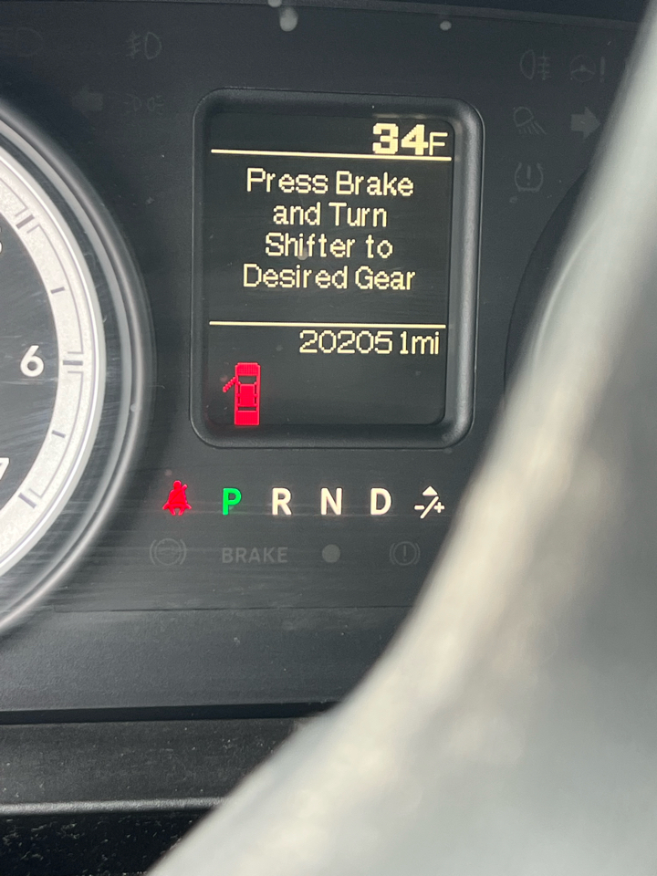 RAM 1500 2WD Quad Cab 140.5" Tradesman 2013