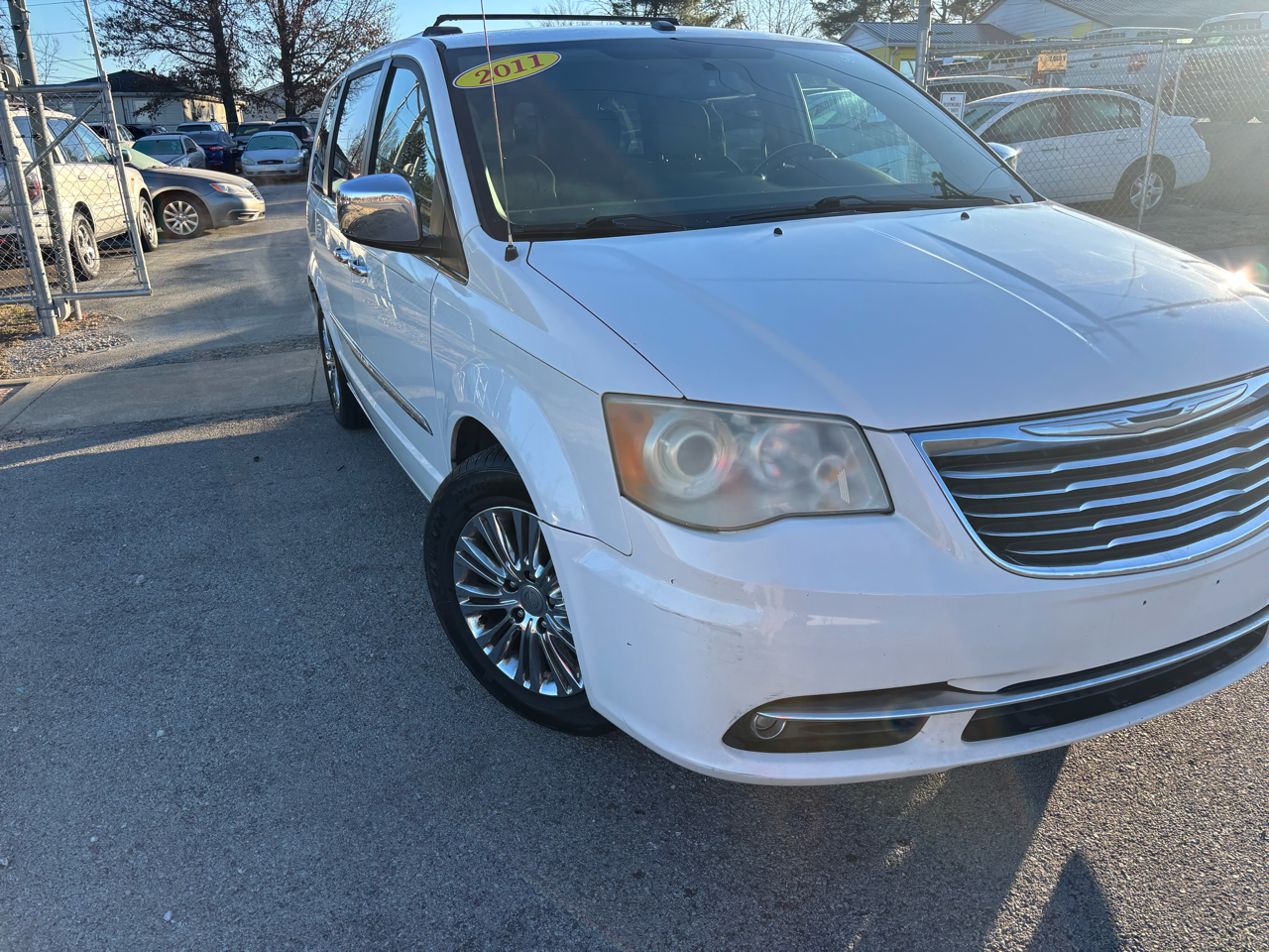 Chrysler Town & Country 4dr Wgn Limited 2011