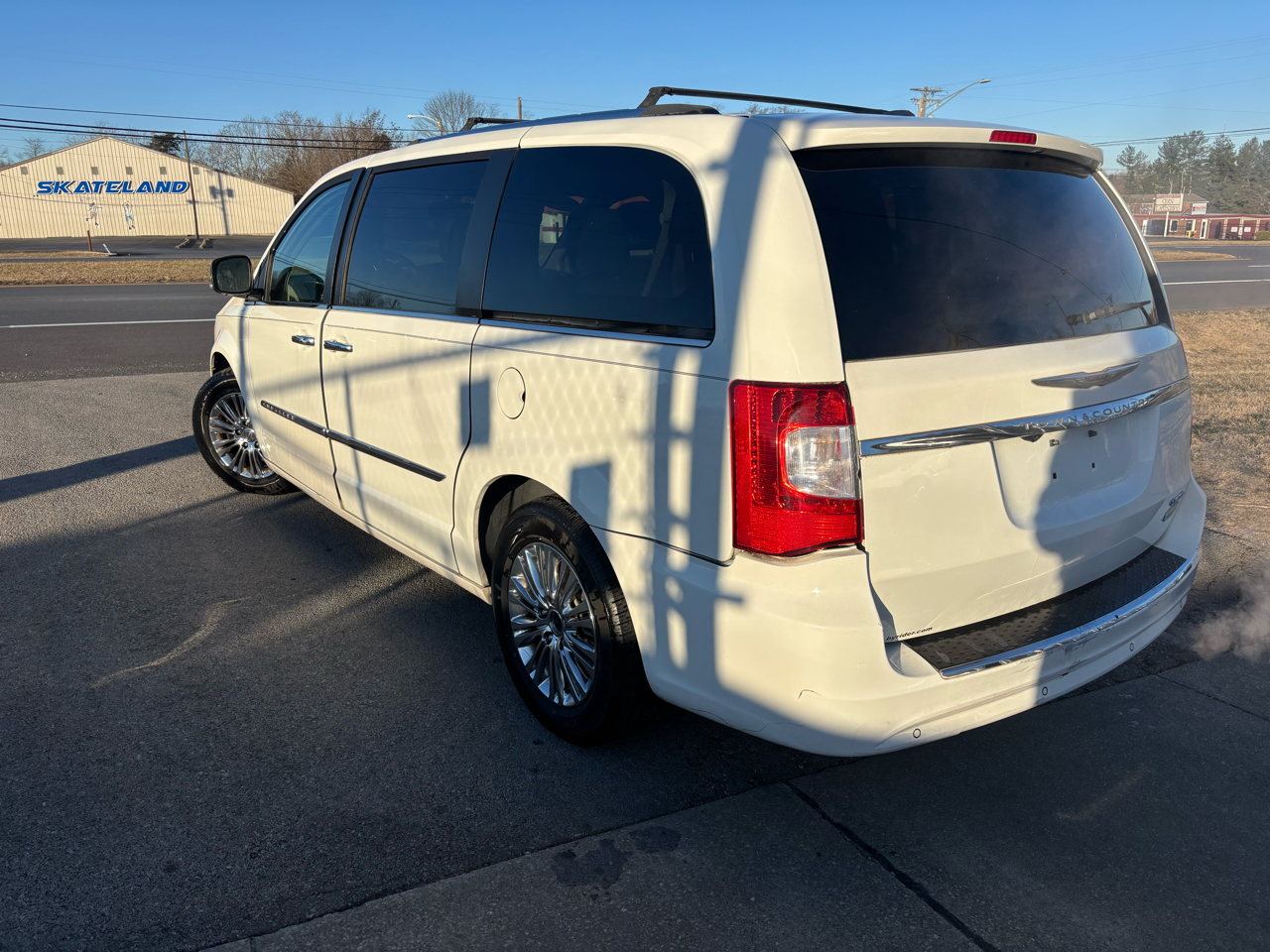 Chrysler Town & Country 4dr Wgn Limited 2011