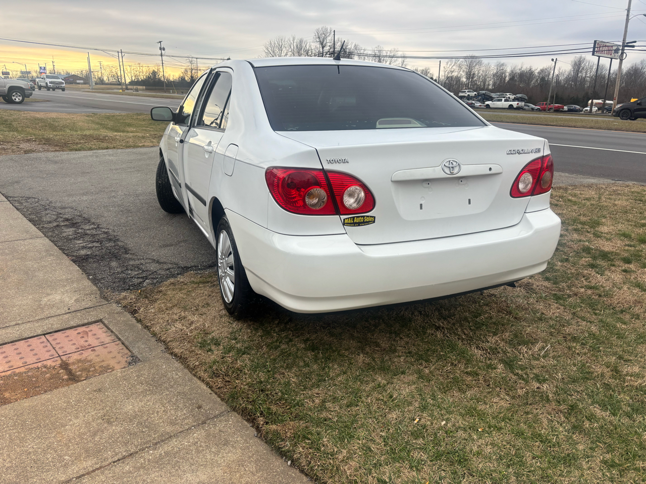 Toyota Corolla 4dr Sdn CE Manual (Natl) 2006