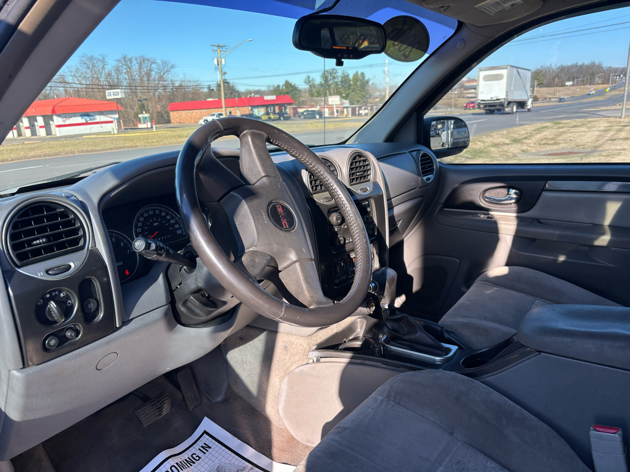 GMC Envoy XL 4dr 4WD SLE 2006