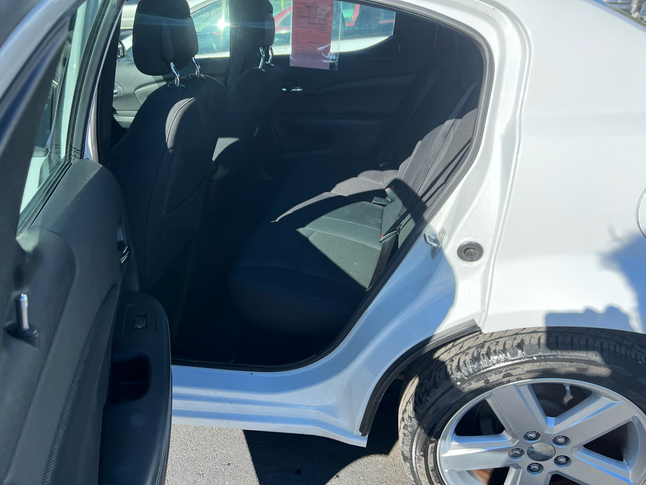 Dodge Avenger 4dr Sdn SXT 2012