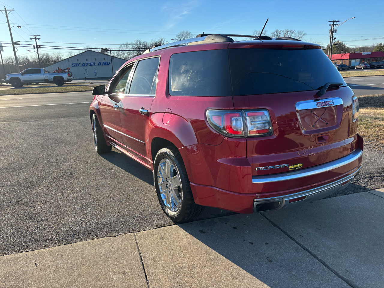 GMC Acadia FWD 4dr Denali 2013