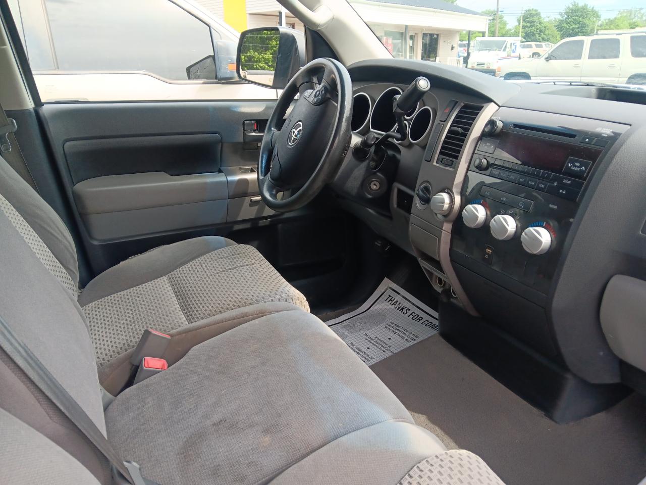 Toyota Tundra 4WD Truck Dbl 4.6L V8 6-Spd AT (Natl) 2010