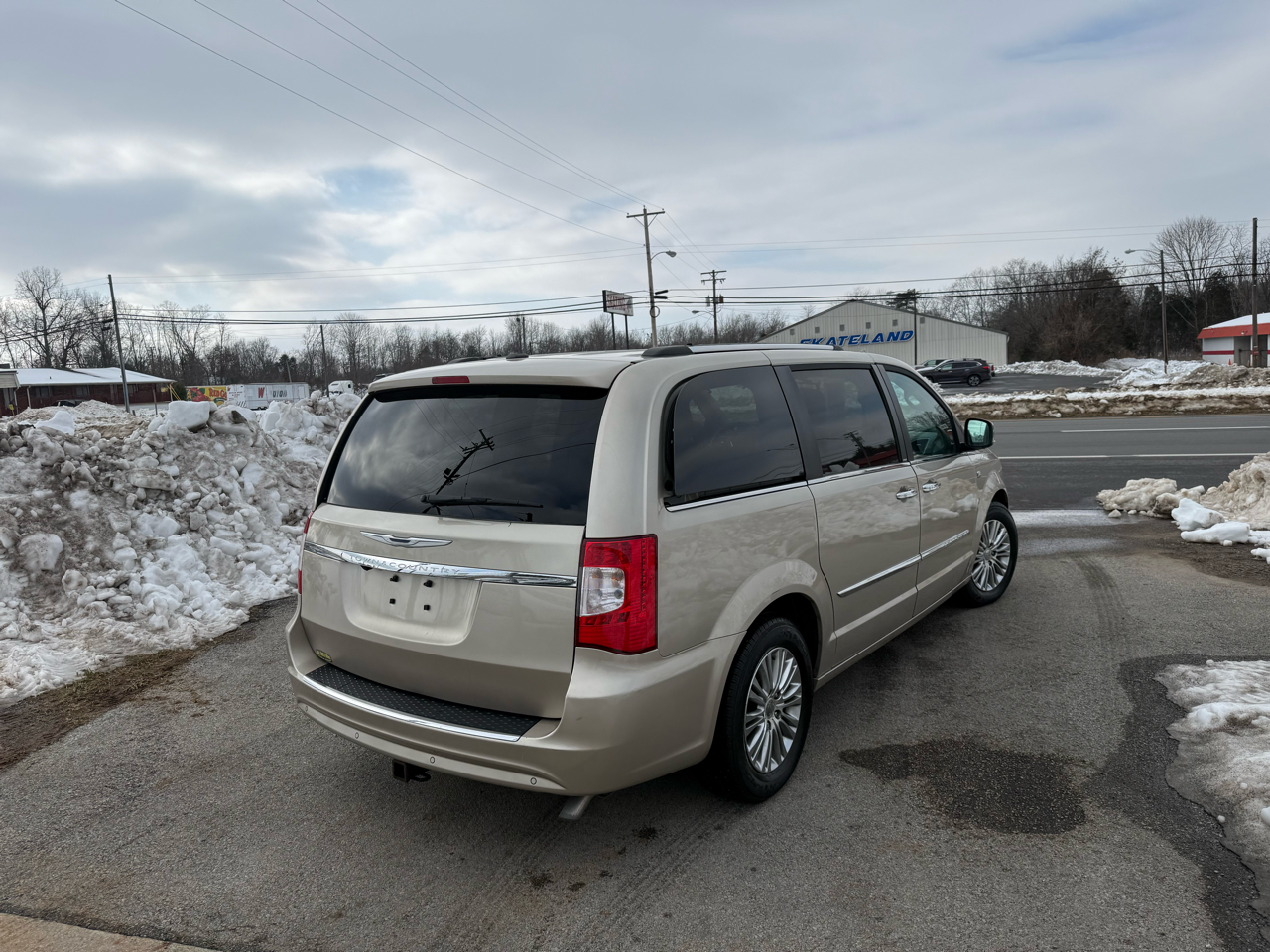 Chrysler Town & Country 4dr Wgn Touring-L 30th Anniversary 2014