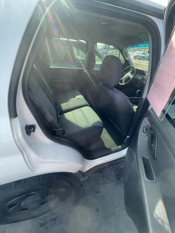 Ford Escape 4dr 2.3L XLS 2006