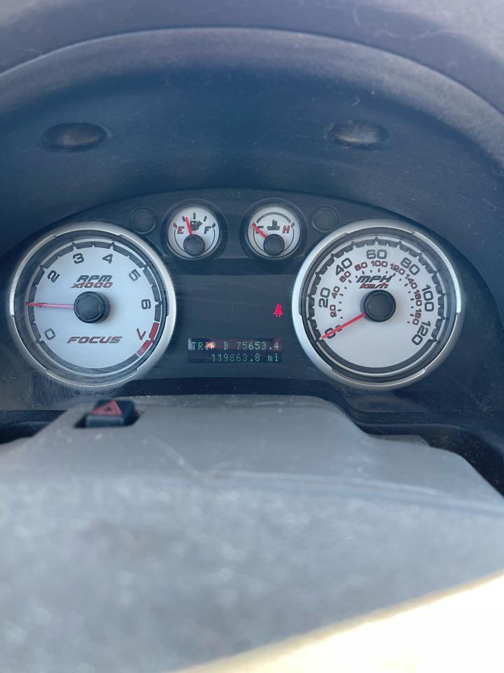 Ford Focus 4dr Sdn SE 2010