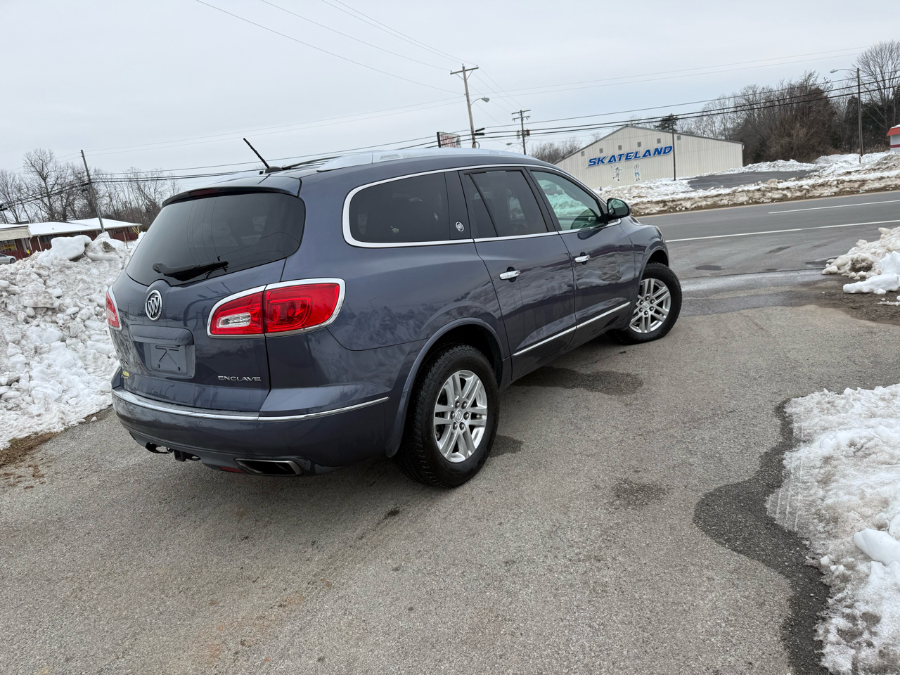 Buick Enclave FWD 4dr Convenience 2014