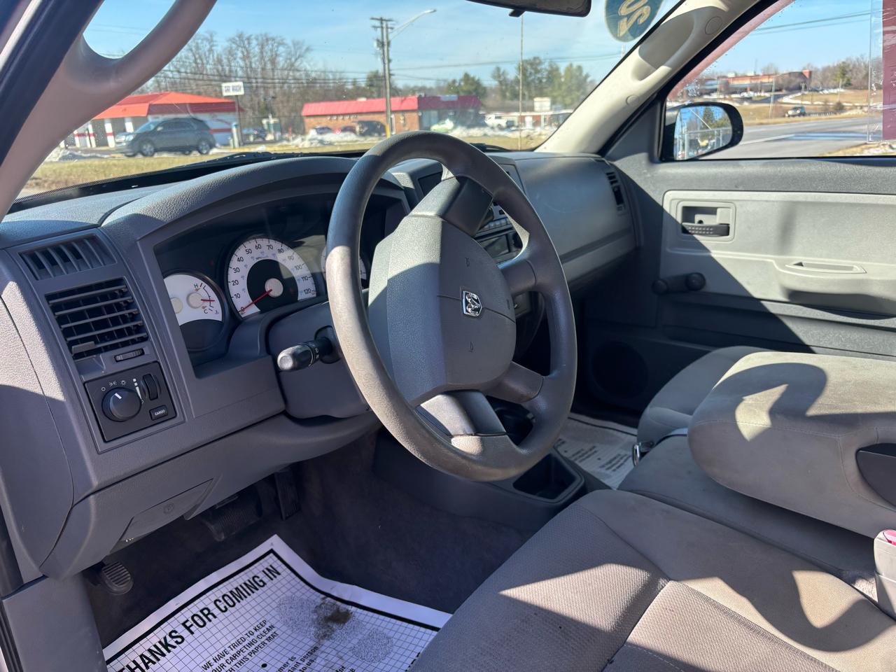 Dodge Dakota 2dr Club Cab 131 4WD ST 2006