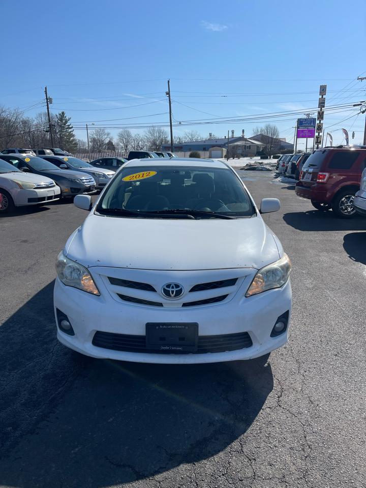 Toyota Corolla 4dr Sdn Man L (Natl) 2012