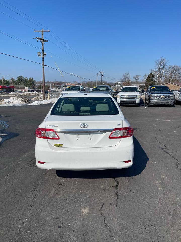 Toyota Corolla 4dr Sdn Man L (Natl) 2012