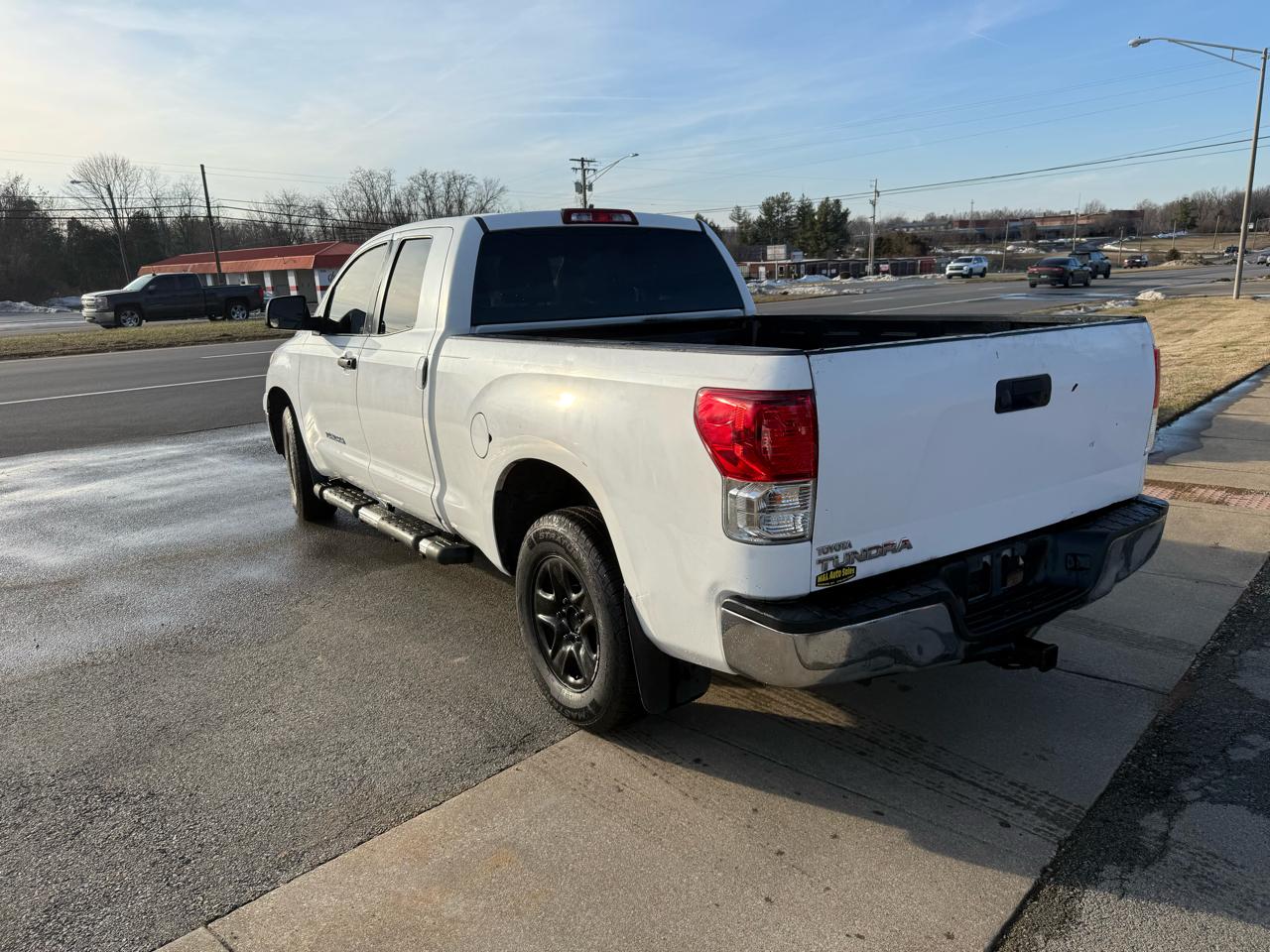 Toyota Tundra 2WD Truck Dbl 4.0L V6 5-Spd AT (Natl) 2011