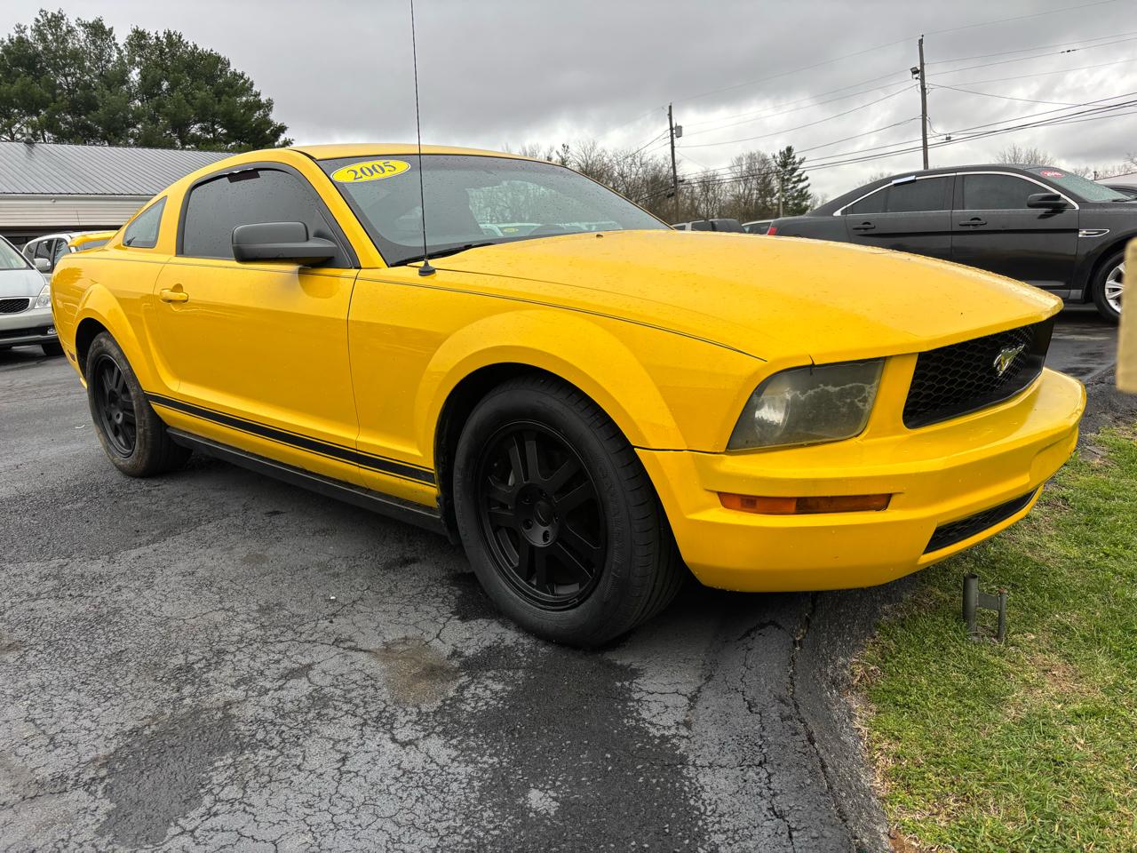 Ford Mustang 2dr Cpe Deluxe 2005