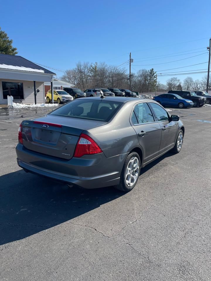 Ford Fusion 4dr Sdn SE FWD 2011