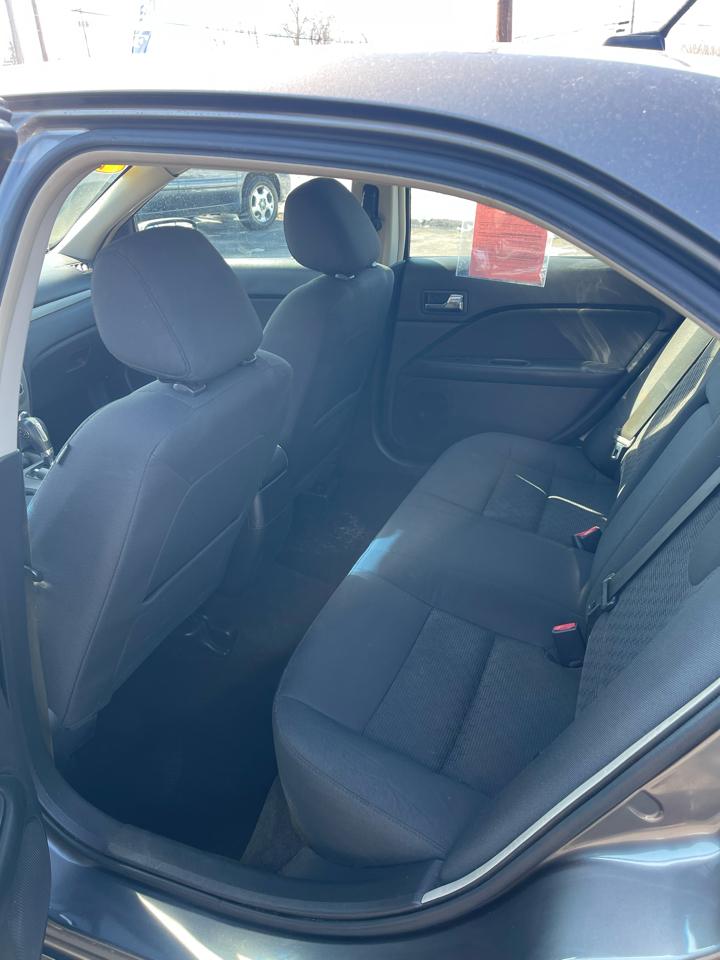 Ford Fusion 4dr Sdn SE FWD 2011