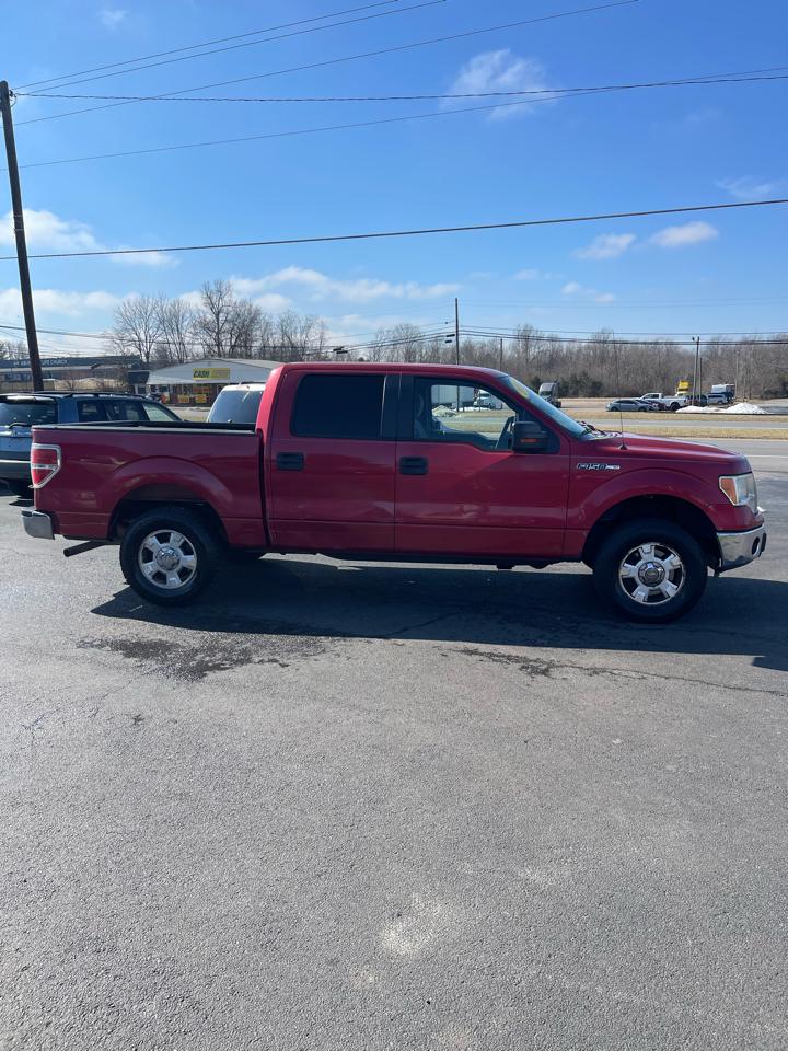 Ford F-150 2WD SuperCrew 145" XL 2012