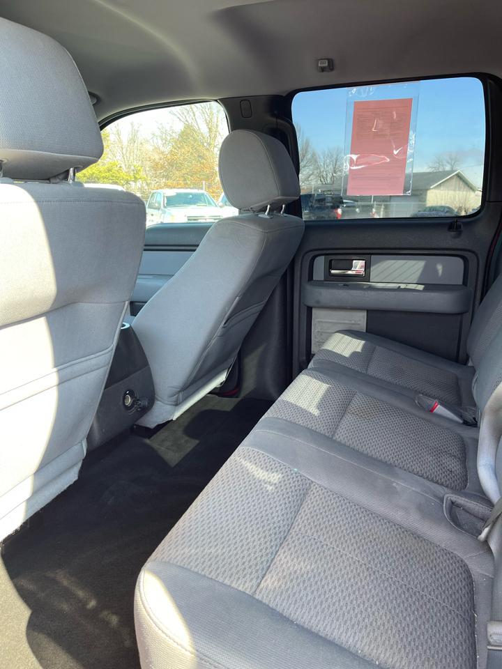 Ford F-150 2WD SuperCrew 145" XL 2012