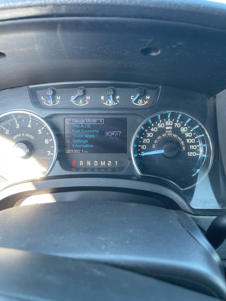 Ford F-150 2WD SuperCrew 145" XL 2012