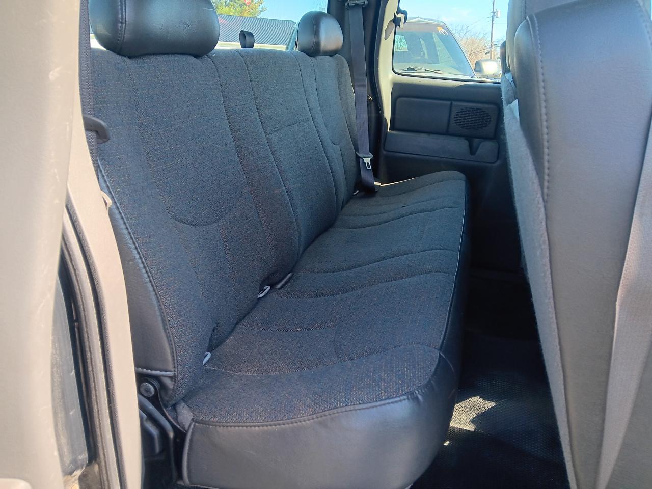 Chevrolet Silverado 1500 Ext Cab 143.5" WB 2005