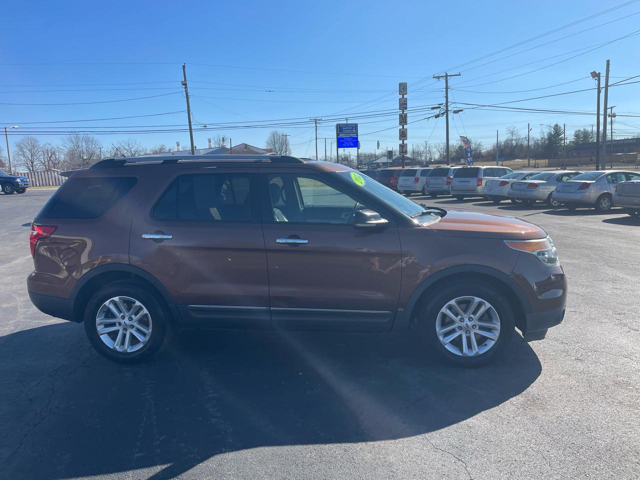 Ford Explorer FWD 4dr XLT 2012