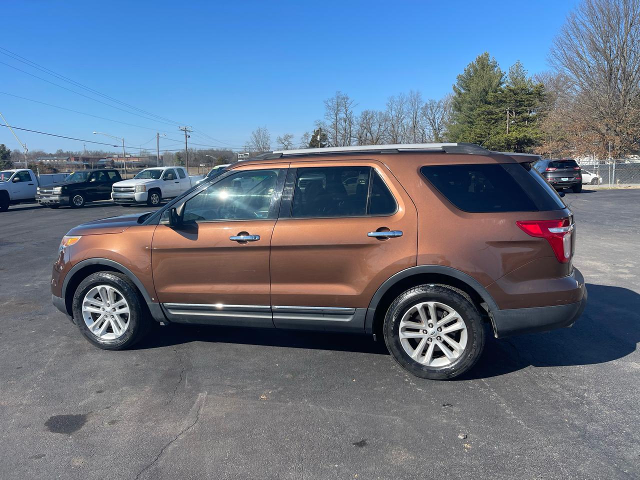 Ford Explorer FWD 4dr XLT 2012