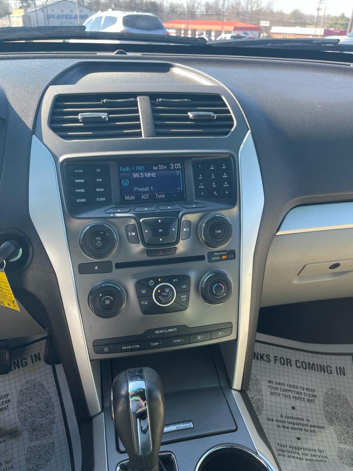 Ford Explorer FWD 4dr XLT 2012