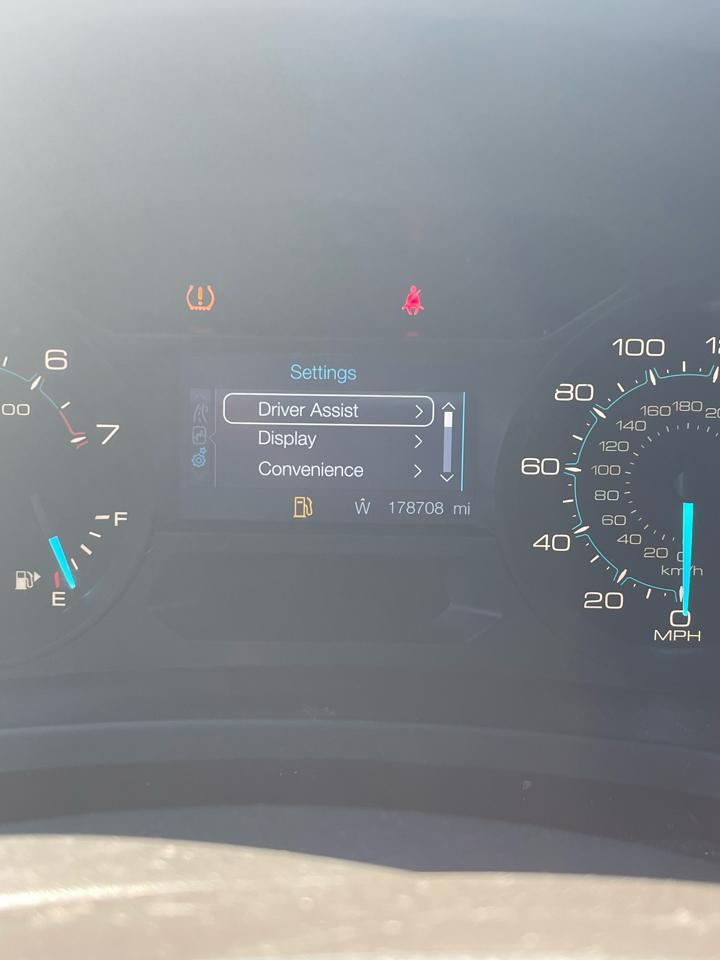 Ford Explorer FWD 4dr XLT 2012