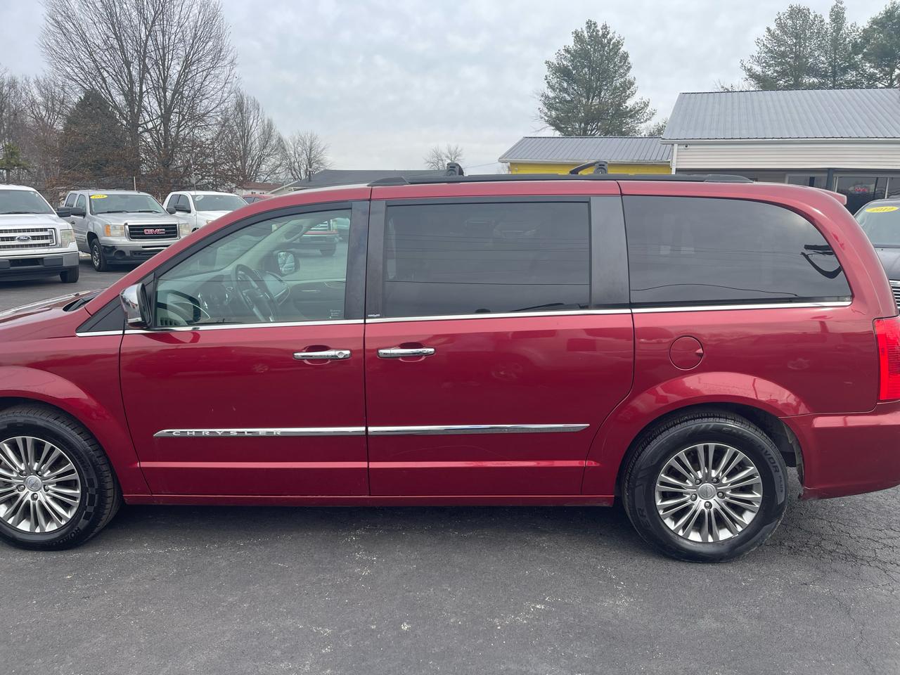 Chrysler Town & Country 4dr Wgn Touring-L 2013