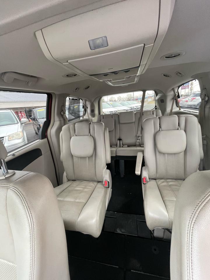 Chrysler Town & Country 4dr Wgn Touring-L 2013