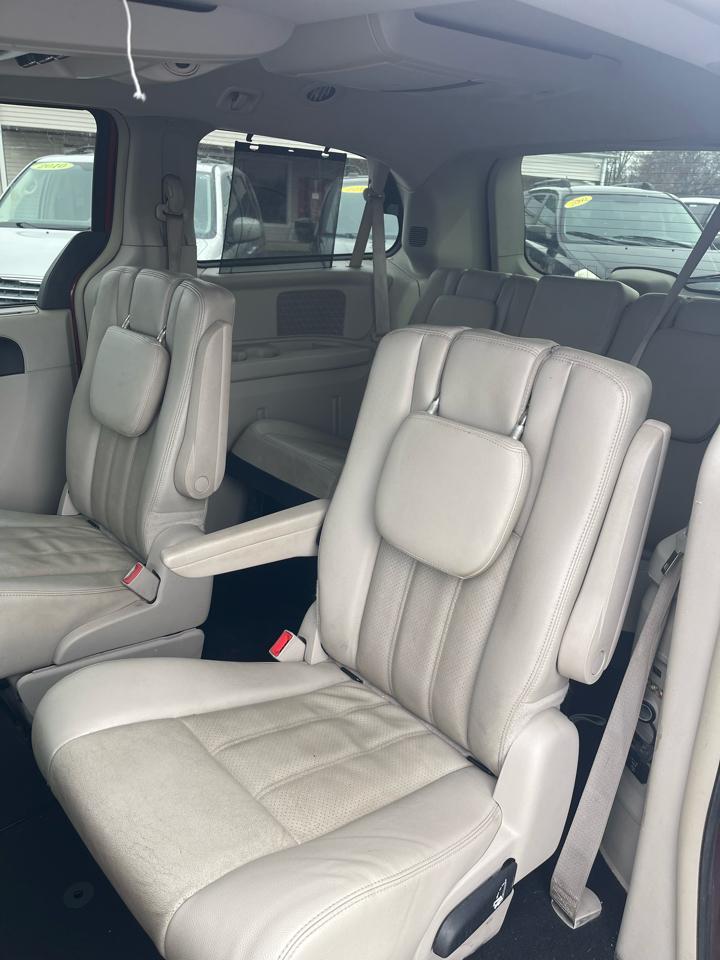 Chrysler Town & Country 4dr Wgn Touring-L 2013