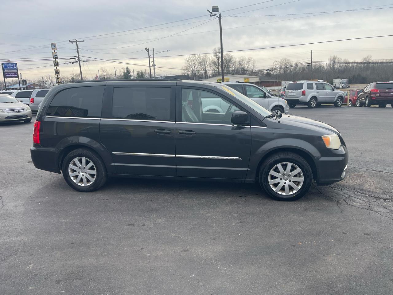 Chrysler Town & Country 4dr Wgn Touring 2012