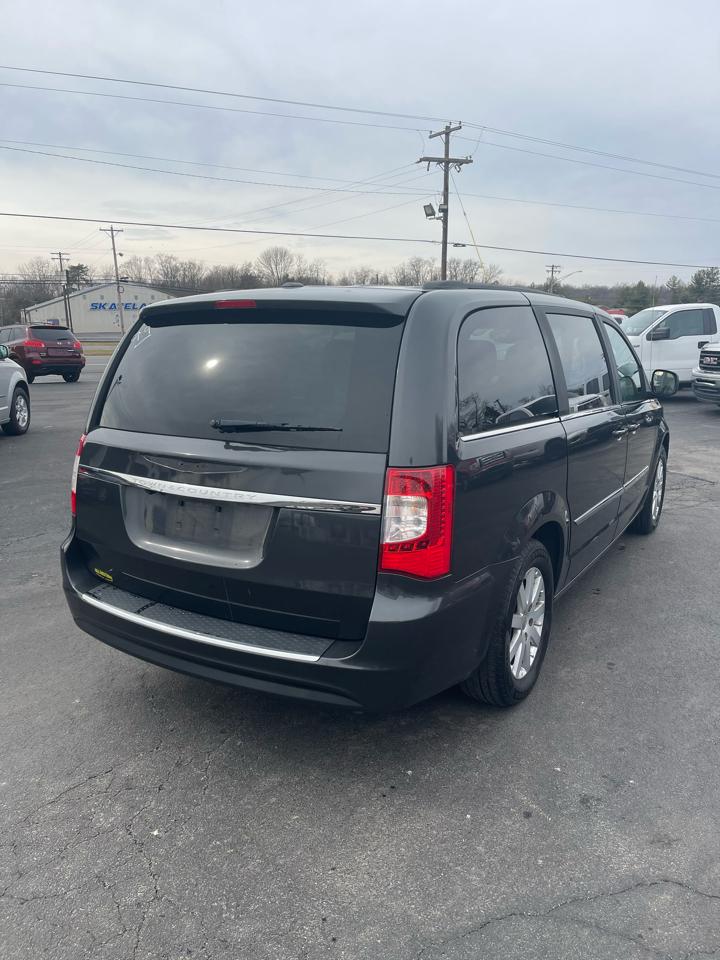 Chrysler Town & Country 4dr Wgn Touring 2012