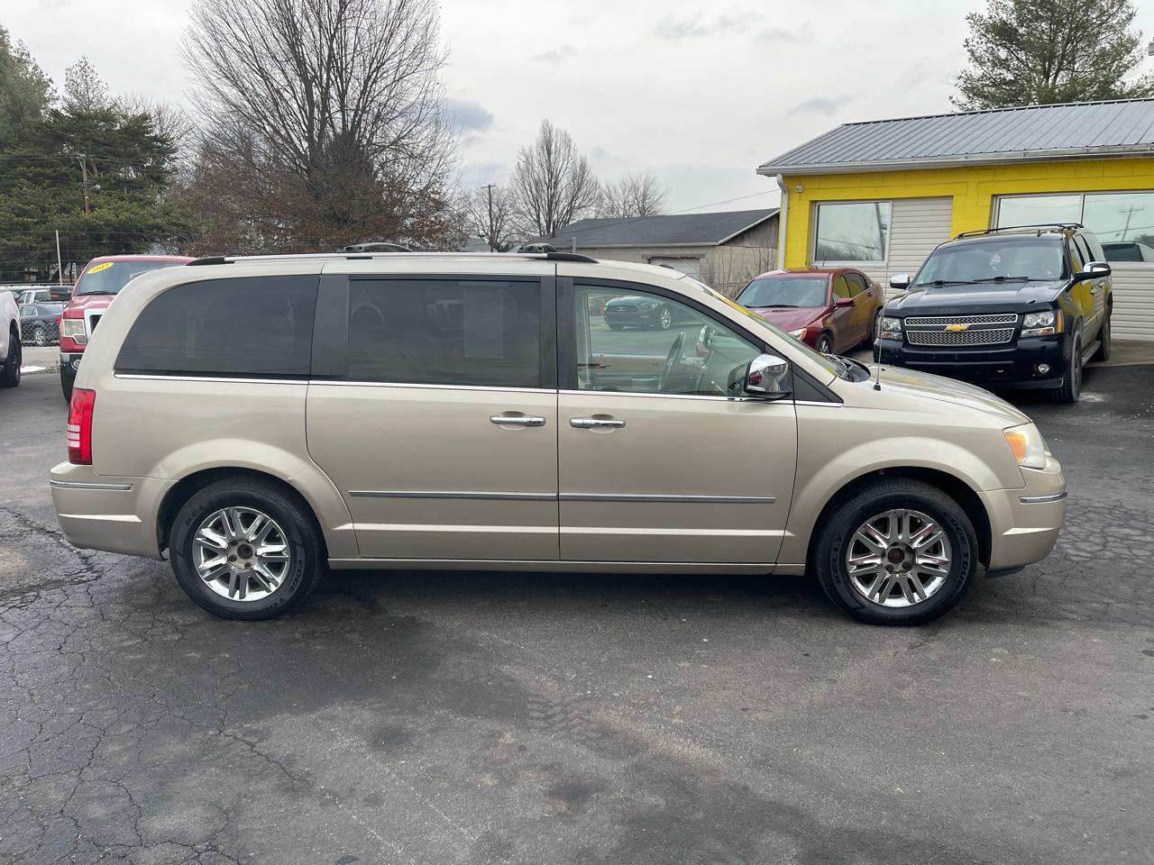 Chrysler Town & Country 4dr Wgn Limited 2009