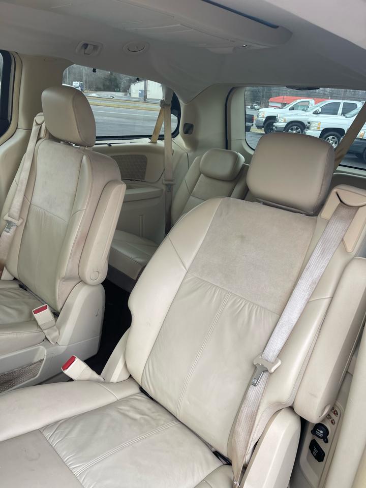 Chrysler Town & Country 4dr Wgn Limited 2009