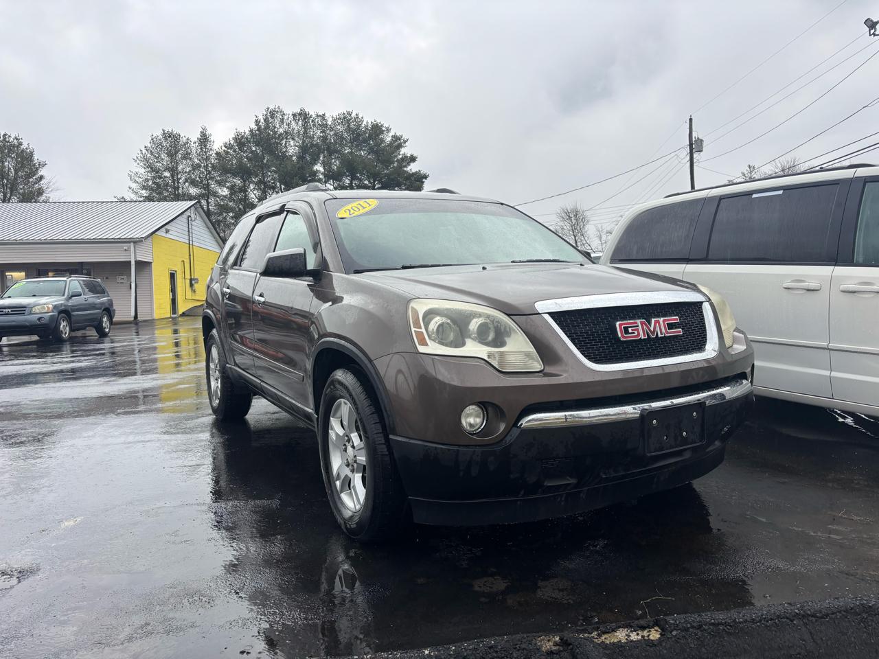 GMC Acadia FWD 4dr SLE 2011