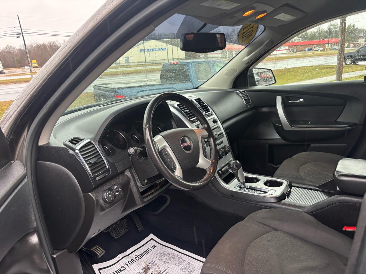 GMC Acadia FWD 4dr SLE 2011