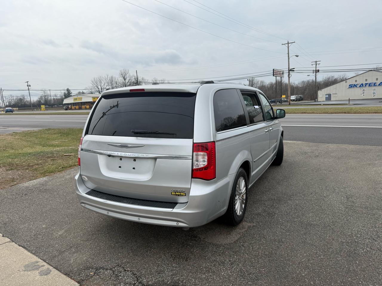 Chrysler Town & Country 4dr Wgn Limited 2012
