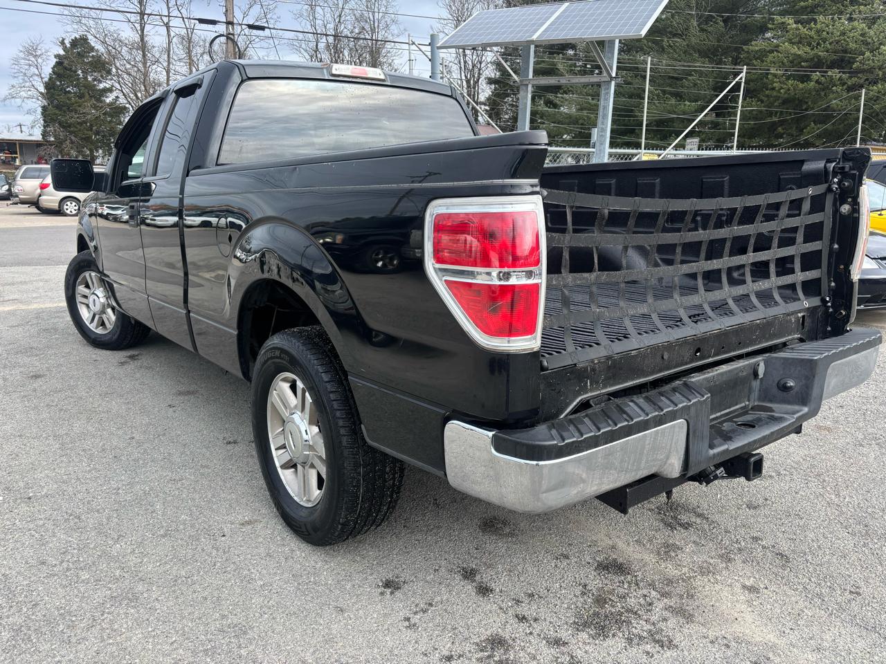 Ford F-150 2WD SuperCab 145" XL 2013