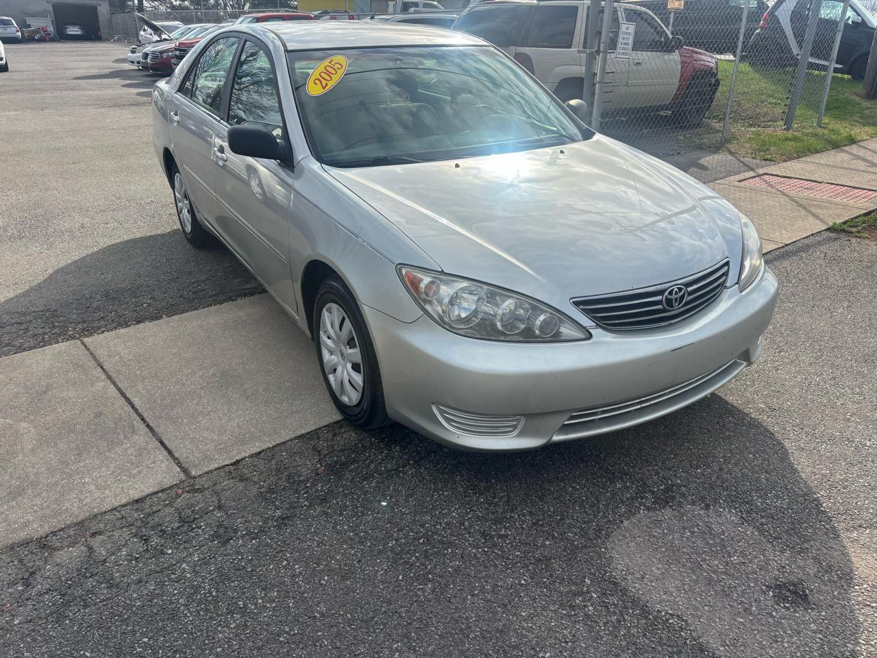 Toyota Camry 4dr Sdn STD Manual (Natl) 2005