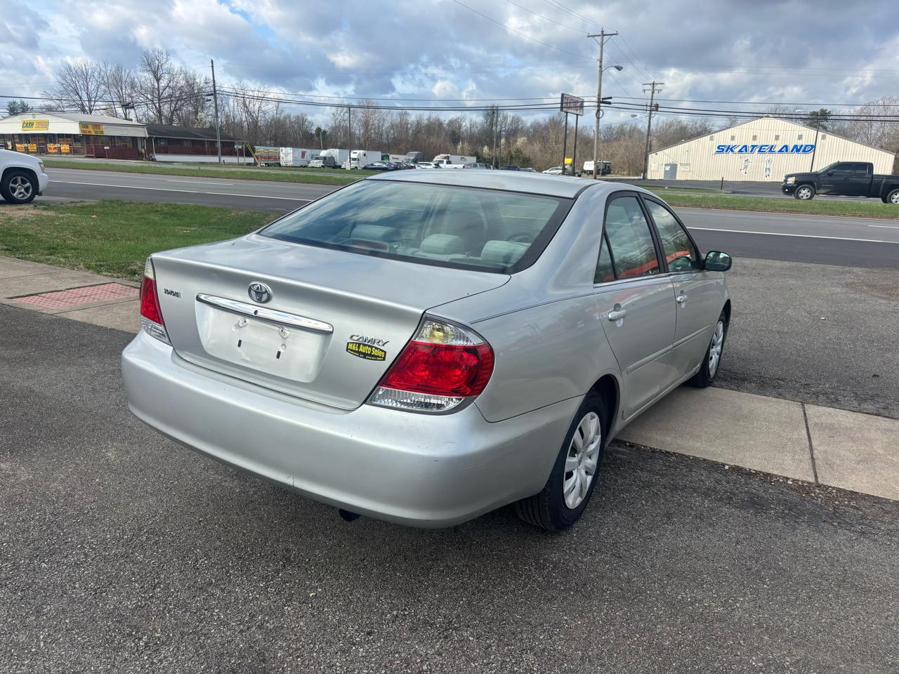 Toyota Camry 4dr Sdn STD Manual (Natl) 2005