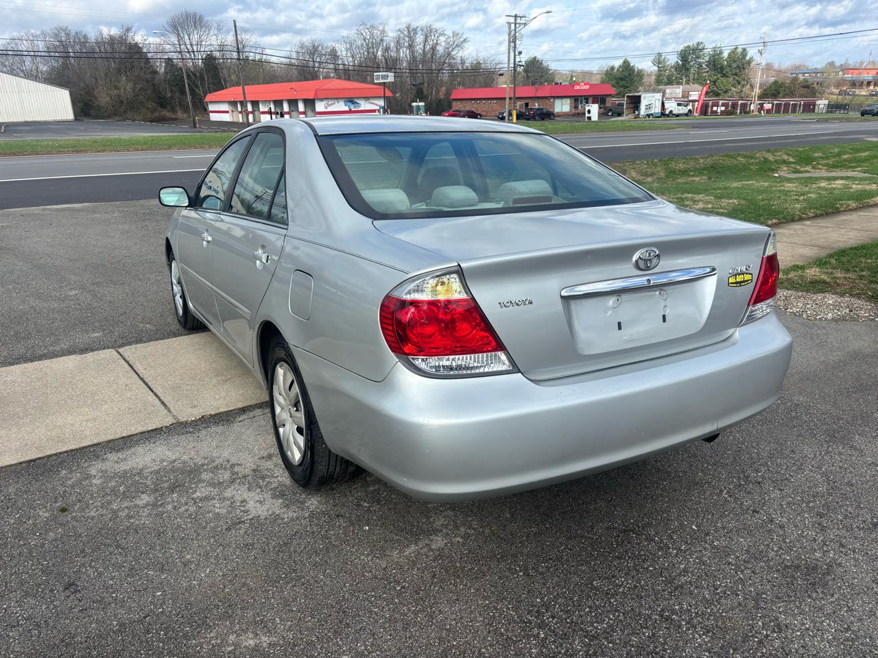 Toyota Camry 4dr Sdn STD Manual (Natl) 2005