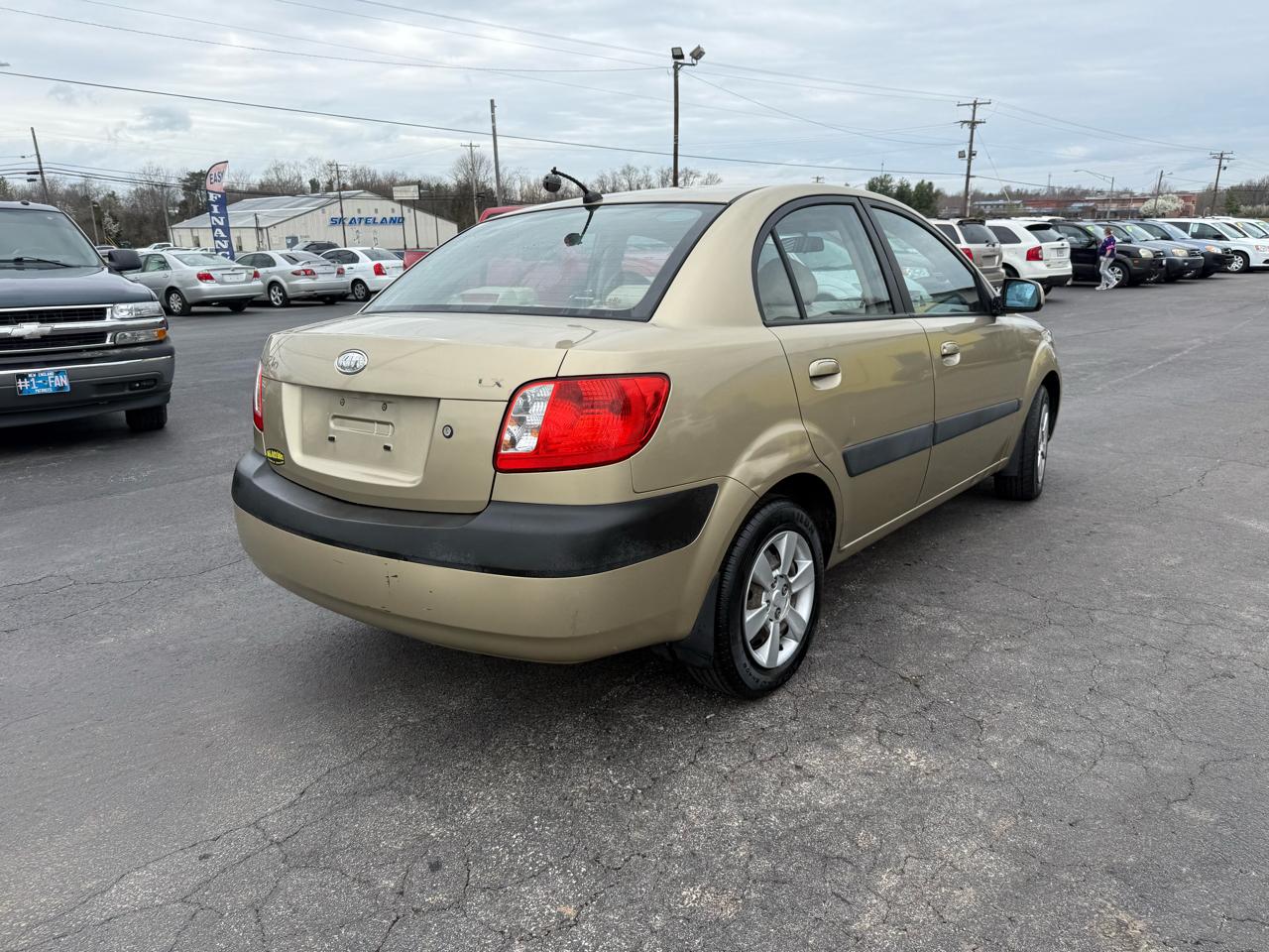Kia Rio 4dr Sdn Auto LX 2007