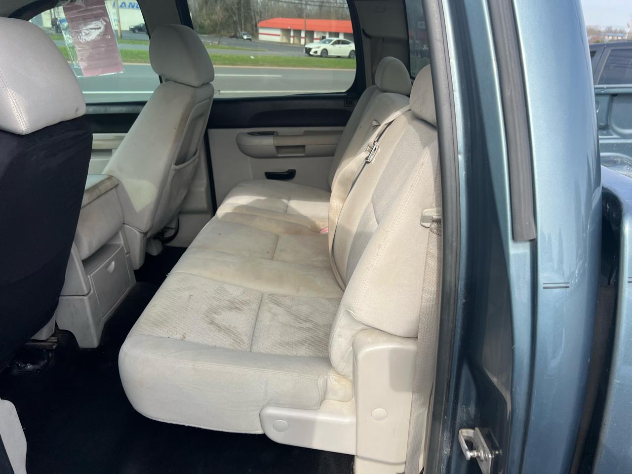 Chevrolet Silverado 1500 2WD Crew Cab 143.5" LT 2011