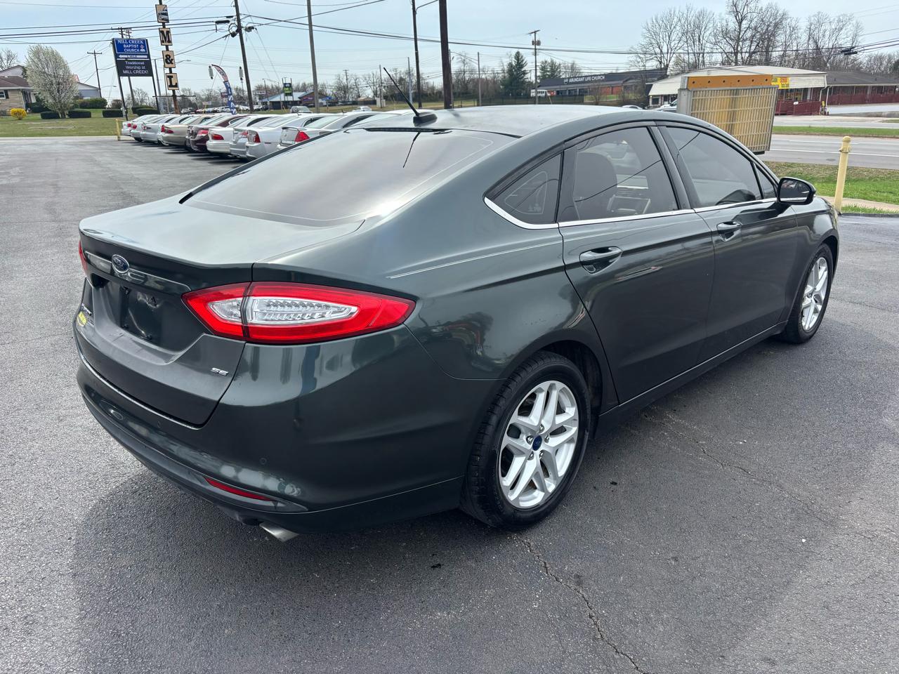 Ford Fusion 4dr Sdn SE FWD 2015
