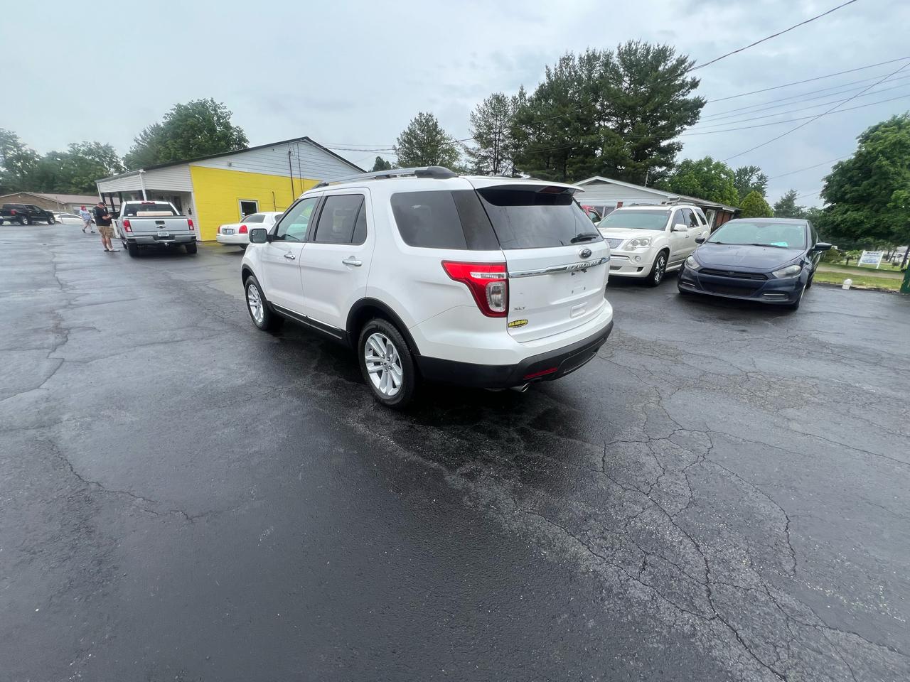 Ford Explorer FWD 4dr XLT 2013