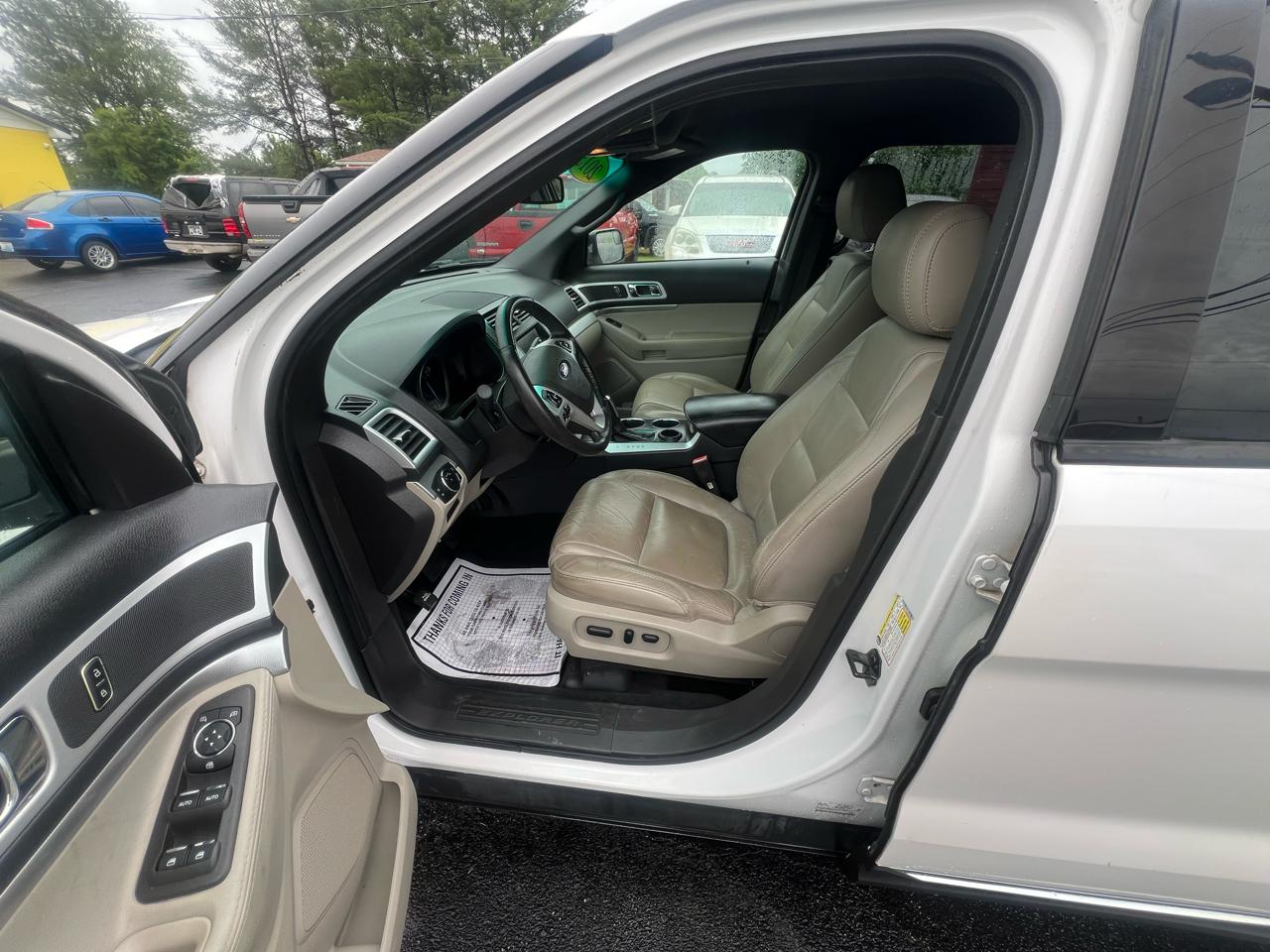 Ford Explorer FWD 4dr XLT 2013