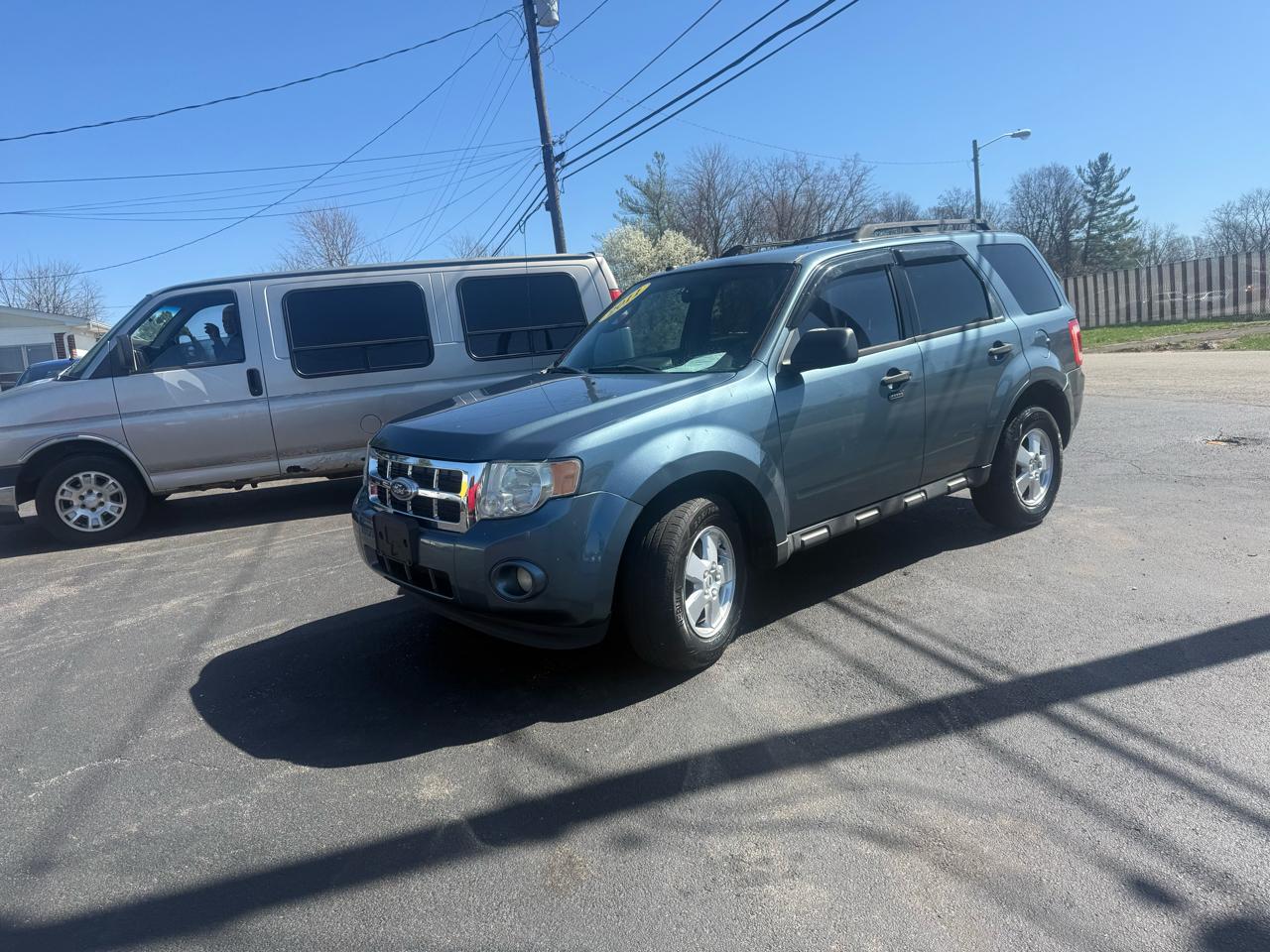 Ford Escape 4WD 4dr XLT 2011